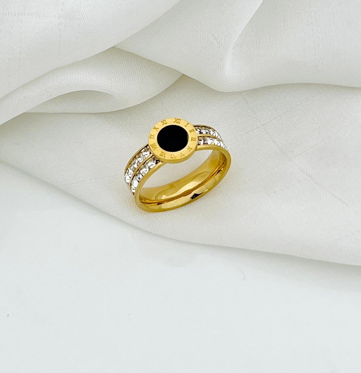 Elegant jewellery display