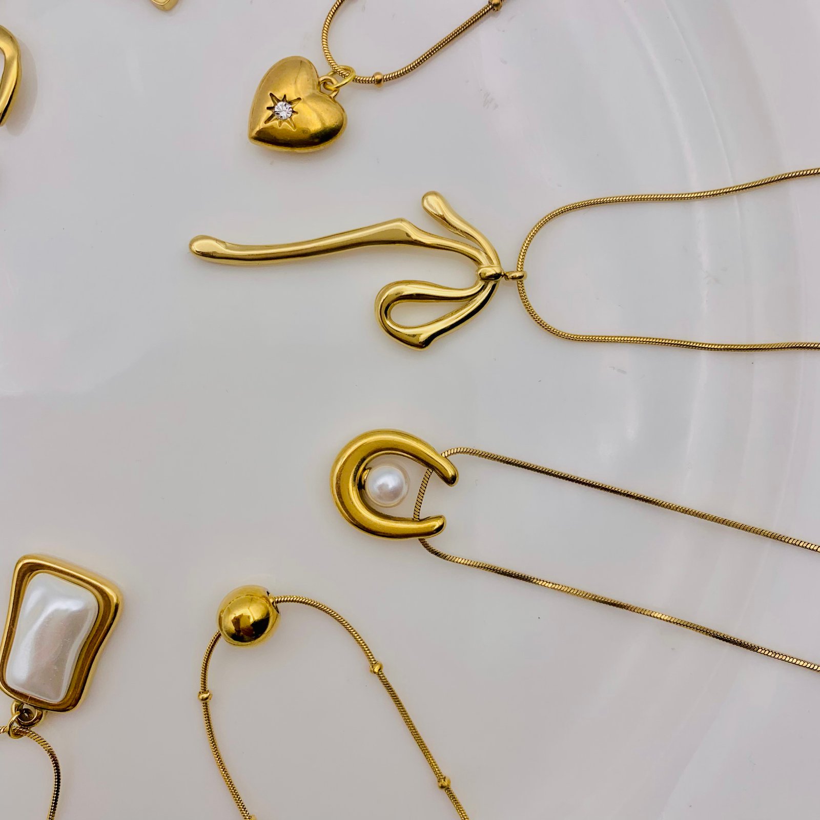 Browse Necklaces